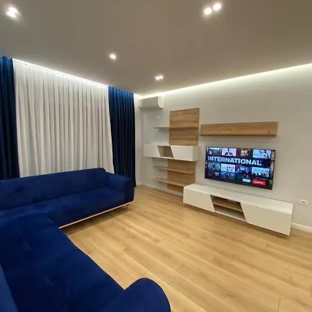 8th Floor Luxury Apartmán *